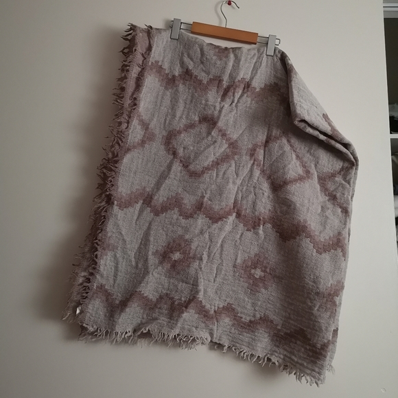 Wilfred Diamond Mosaic Blanket Scarf - Picture 3 of 5